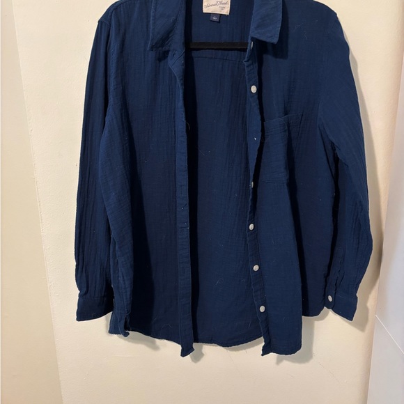 Button down top - Picture 3 of 3